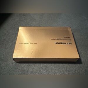 Hourglass Vanish Airbrush Pressed Powder